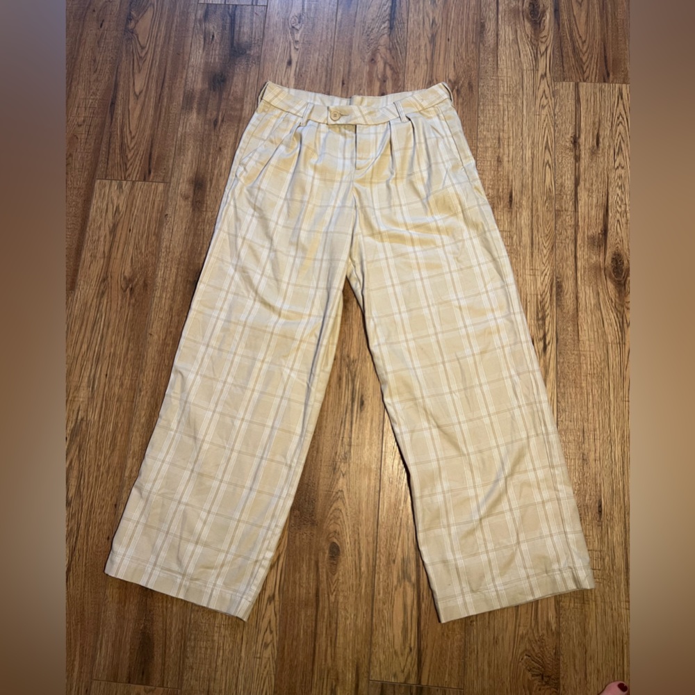 H&M Divided cream plaid trousers